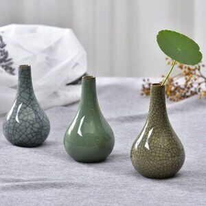 Small Decorative Ceramic Vase – New